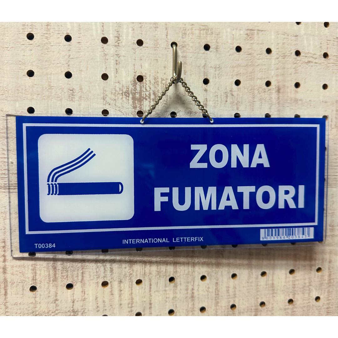 ZONA FUMARI(喫煙場所)