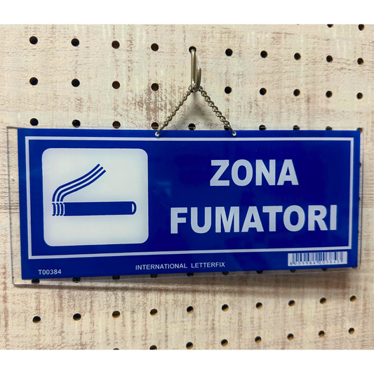 ZONA FUMARI(喫煙場所)