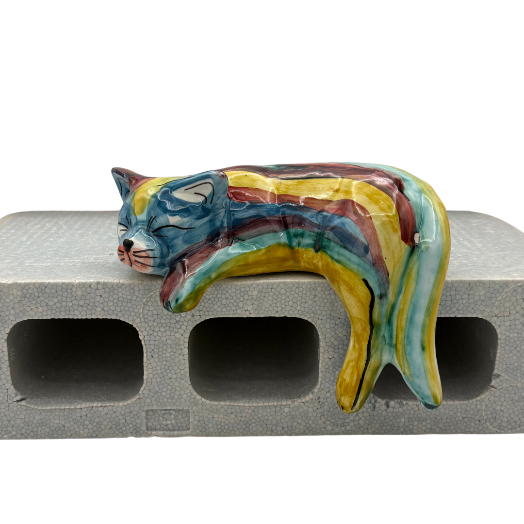 眠るネコのオブジェ（マッシミーノ）