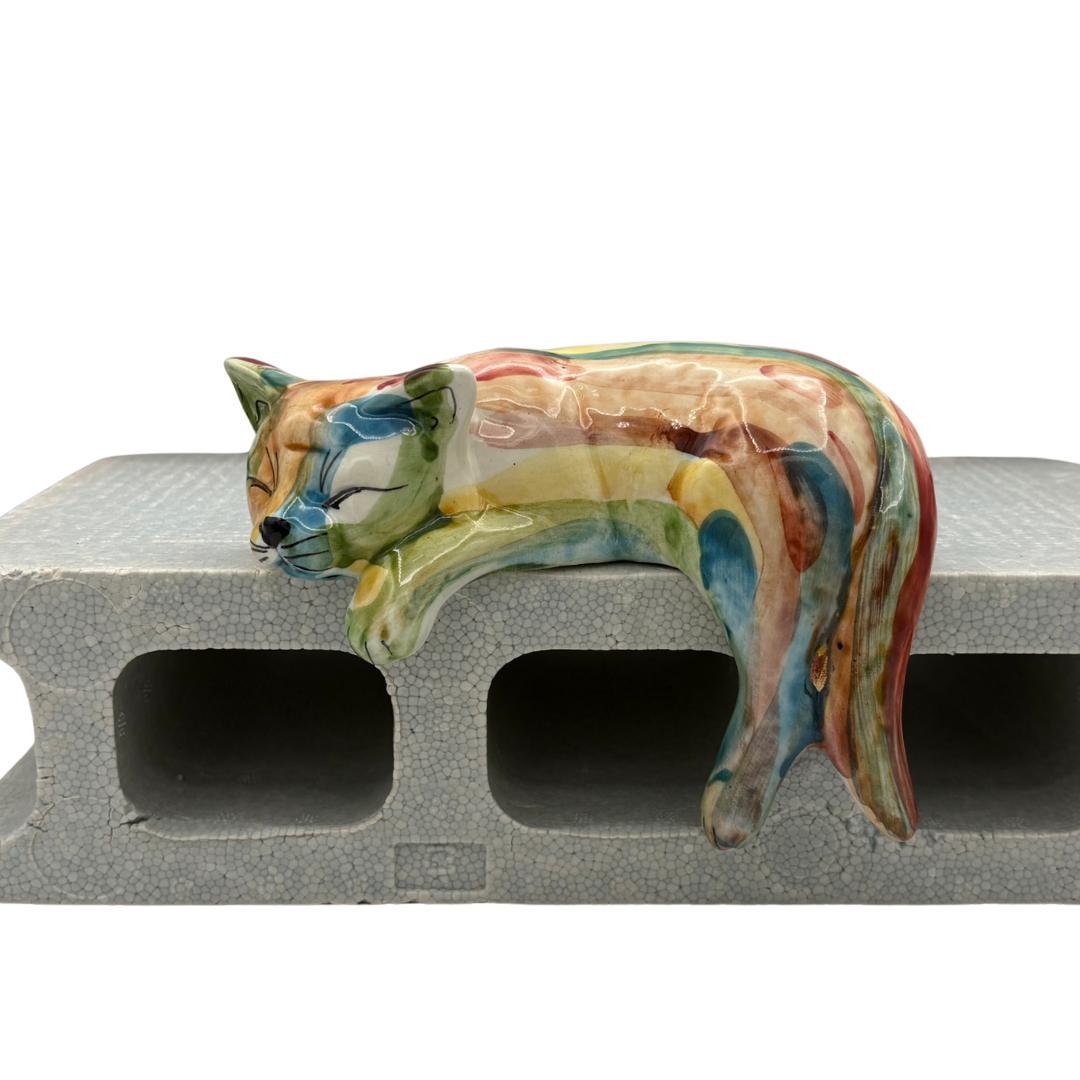 眠るネコのオブジェ（マッシミーノ）