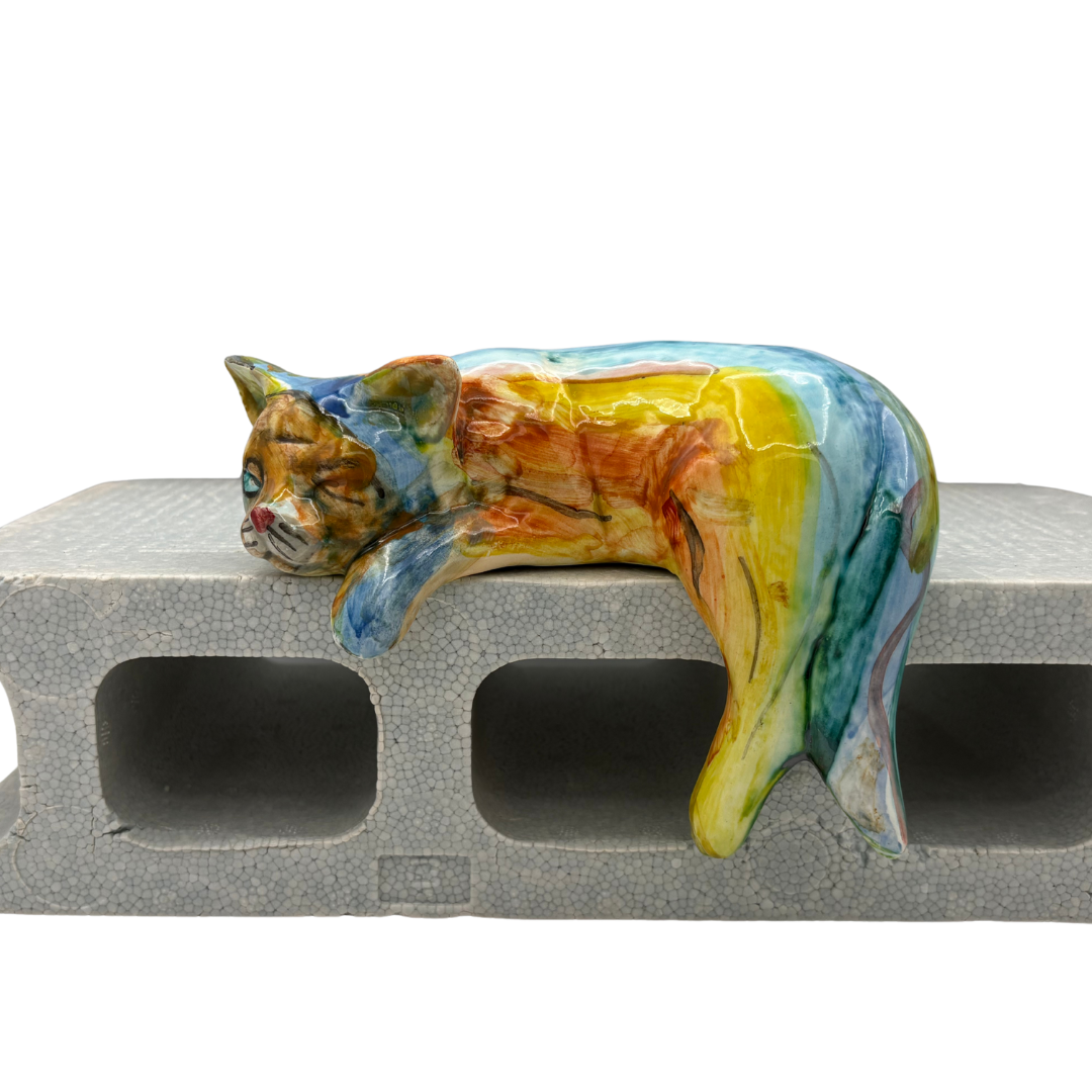 眠るネコのオブジェ（マッシミーノ）