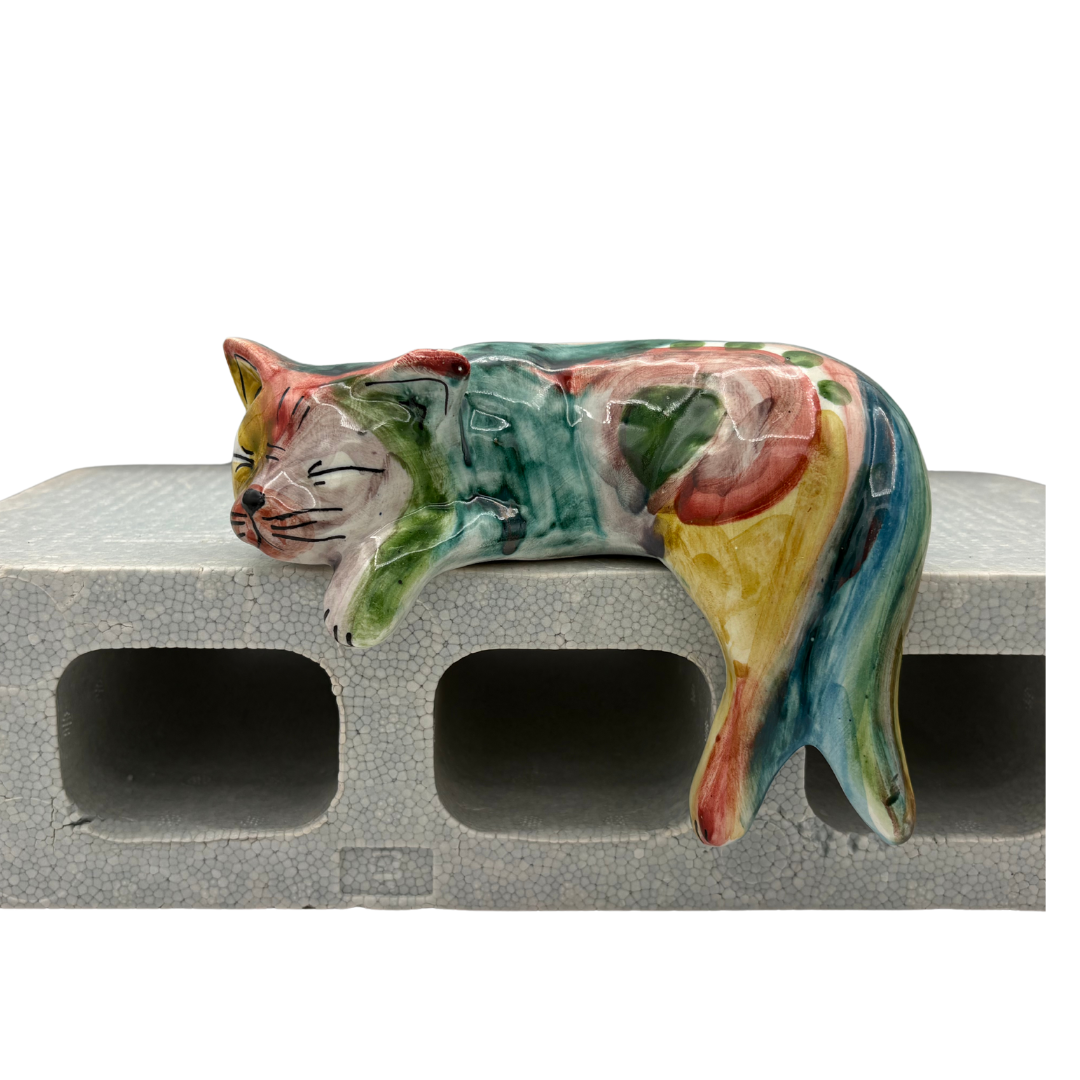 眠るネコのオブジェ（マッシミーノ）